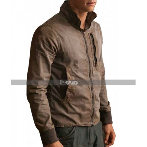 Thomas' (Dylan O'Brien) runner vest as seen in The Maze Runner